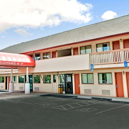 Days Inn By Wyndham Independence Esterno foto