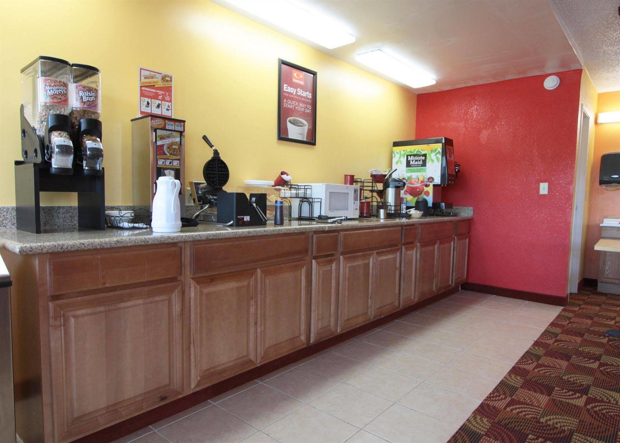 Days Inn By Wyndham Independence Esterno foto